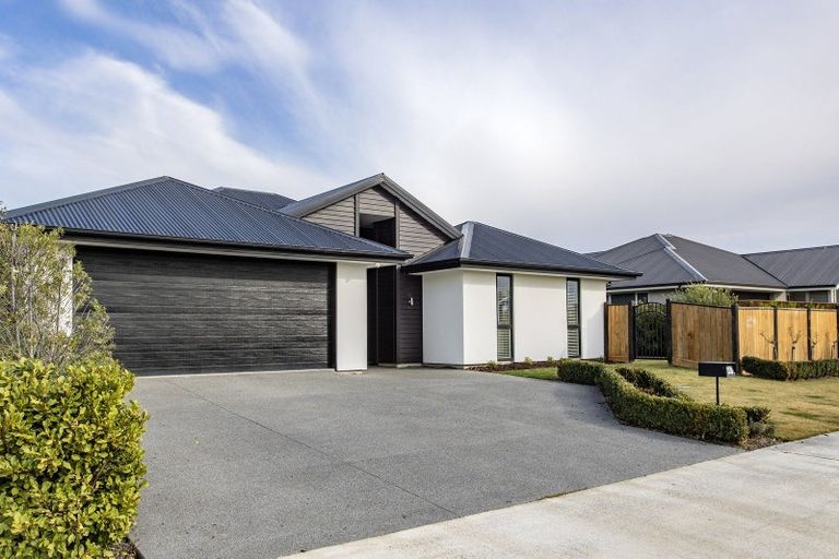 Photo of property in 64 Watkins Drive, Rangiora, 7400