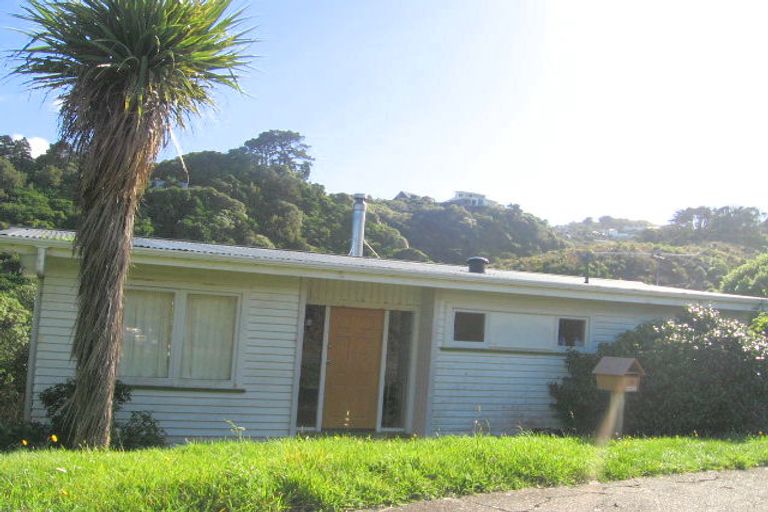 Photo of property in 20 Rakeiora Grove, Korokoro, Lower Hutt, 5012