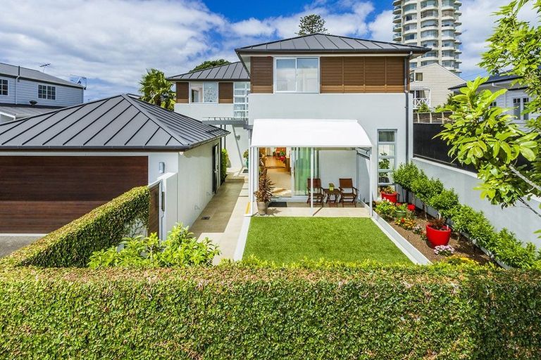 Photo of property in 8 Sylvan Park Avenue, Milford, Auckland, 0620