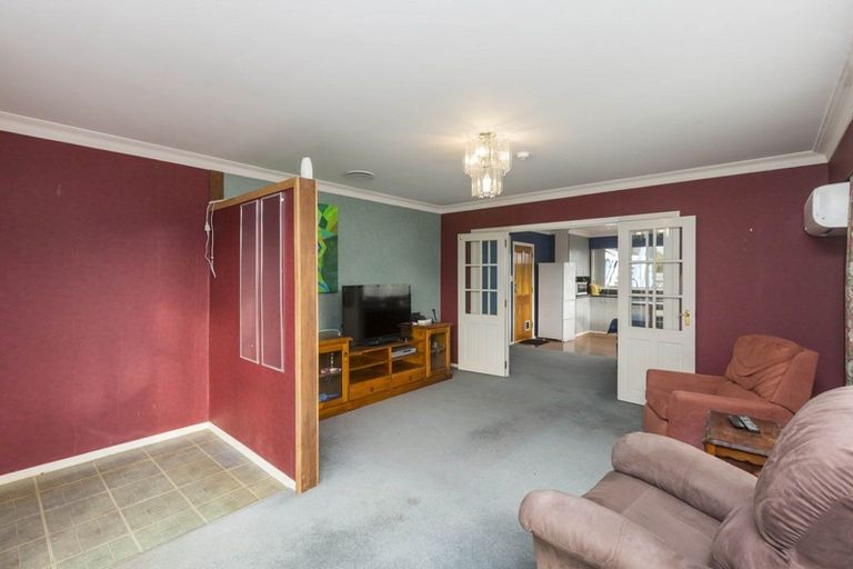 Photo of property in 53 Hillside Drive, Maoribank, Upper Hutt, 5018