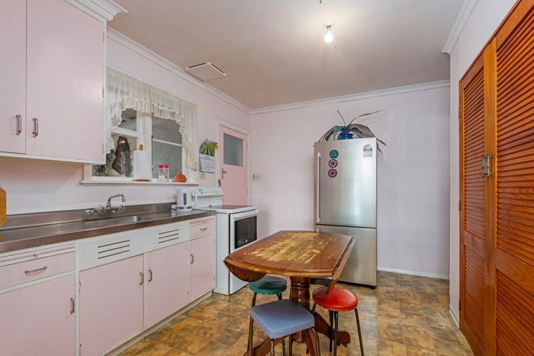 Photo of property in 12 Lawton Road, Newbury, Feilding, 4775