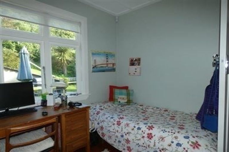 Photo of property in 36 Hornsey Road, Melrose, Wellington, 6023