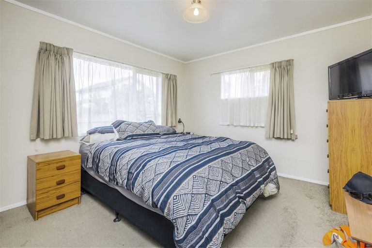 Photo of property in 47 Dungarvon Place, Clendon Park, Auckland, 2103