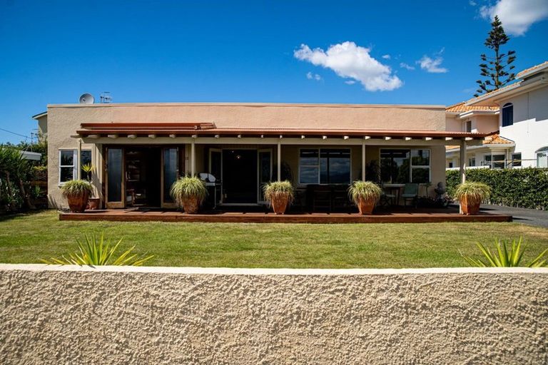 Photo of property in 12 Charles Street, Westshore, Napier, 4110