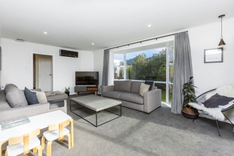 Photo of property in 5 Mitre Grove, Trentham, Upper Hutt, 5018