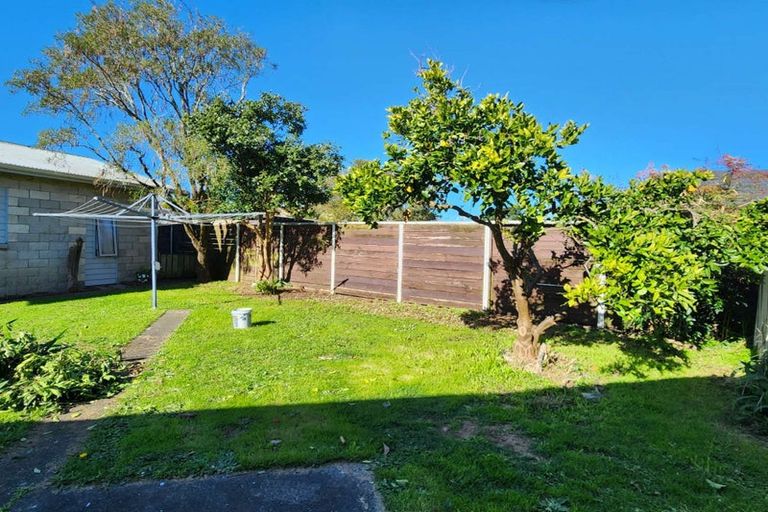 Photo of property in 11 Holden Place, Manukau, Auckland, 2025