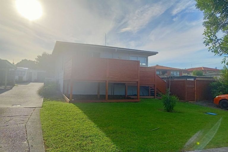 Photo of property in 1/3 Cromdale Avenue, Highland Park, Auckland, 2010