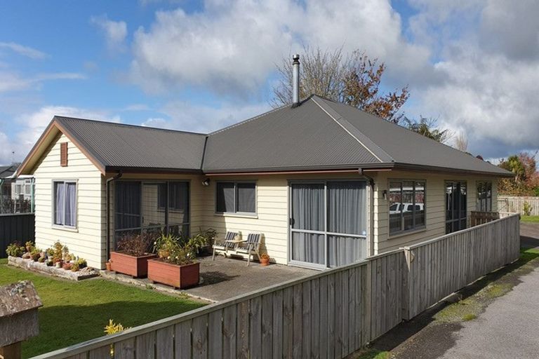 Photo of property in 13 Craig Street, Stratford, 4332