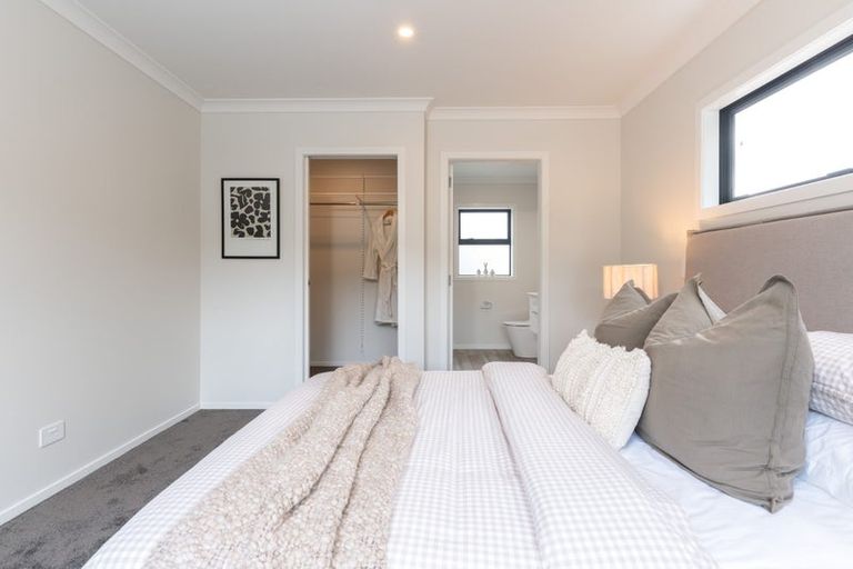 Photo of property in 20a Korau Grove, Stokes Valley, Lower Hutt, 5019