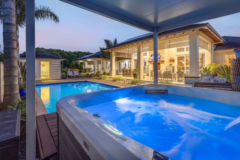 Photo of property in 28 Saint Laurent Way, Ohau, Levin, 5570