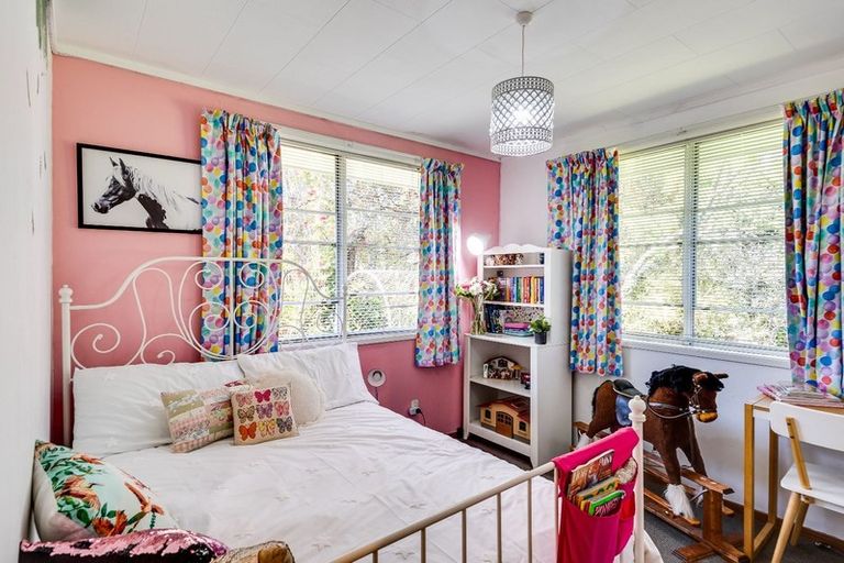 Photo of property in 25 Tauroa Road, Havelock North, 4130