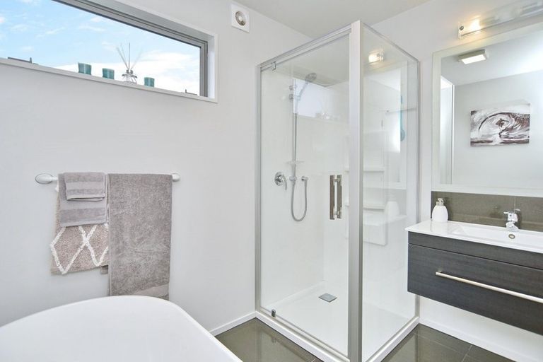 Photo of property in 100 Broadhaven Avenue, Parklands, Christchurch, 8083