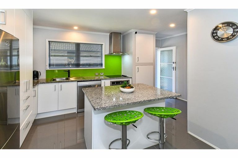 Photo of property in 2b Chestnut Road, Papatoetoe, Auckland, 2025