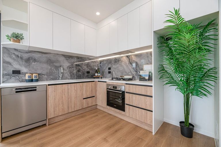 Photo of property in 31 Puhikawa Street, Massey, 0614