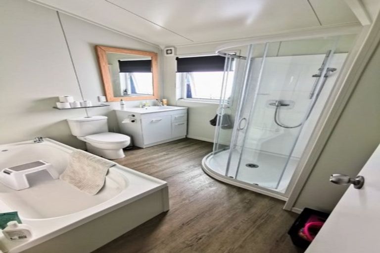 Photo of property in 10 Karaka Street, Castlecliff, Whanganui, 4501