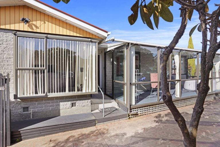 Photo of property in 15 Kilburn Street, Bishopdale, Christchurch, 8053