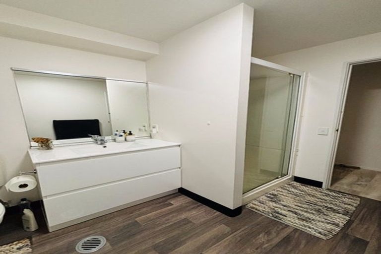 Photo of property in Palm Grove Apartments, 6/13a Palm Grove, Berhampore, Wellington, 6023