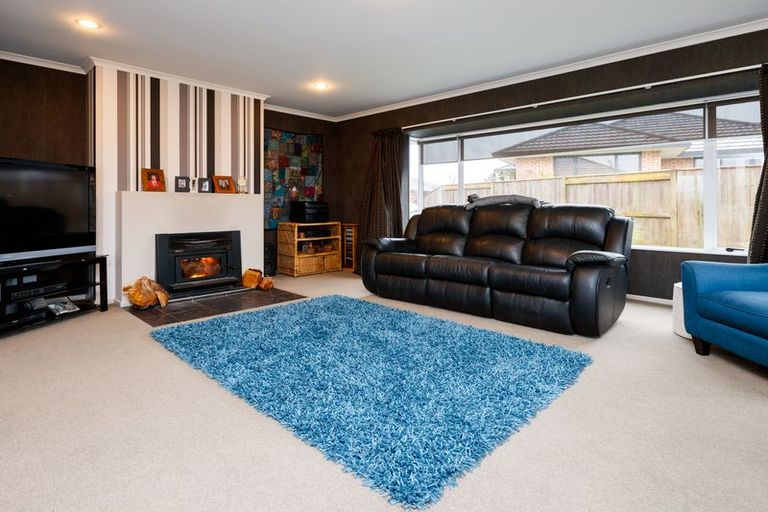 Photo of property in 20 Johnstone Drive, Fitzherbert, Palmerston North, 4410
