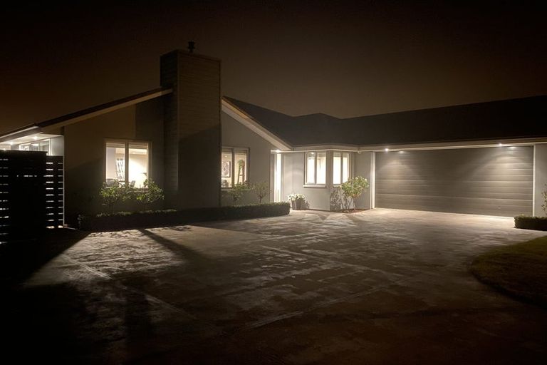 Photo of property in 21 Beech Drive, Rangiora, 7400