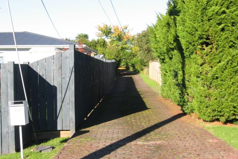 Photo of property in 23 Covil Avenue, Te Atatu South, Auckland, 0610