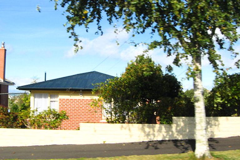 Photo of property in 110 Centennial Avenue, Helensburgh, Dunedin, 9010