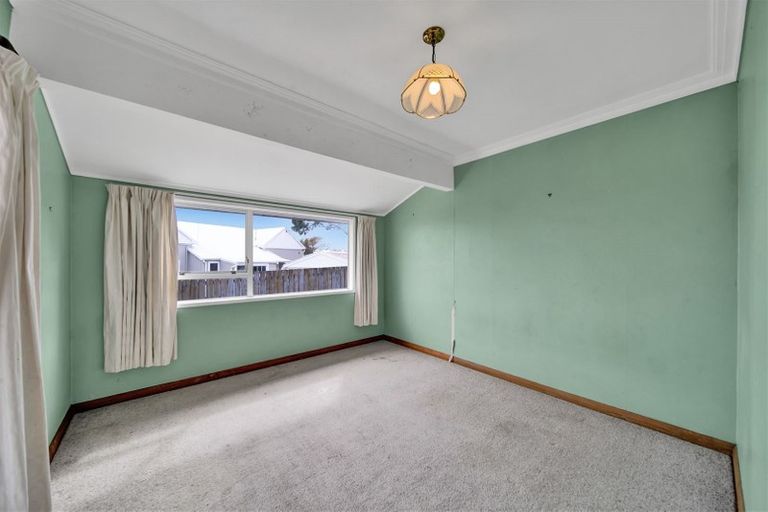 Photo of property in 11 Gordon Street, Glen Avon, New Plymouth, 4312