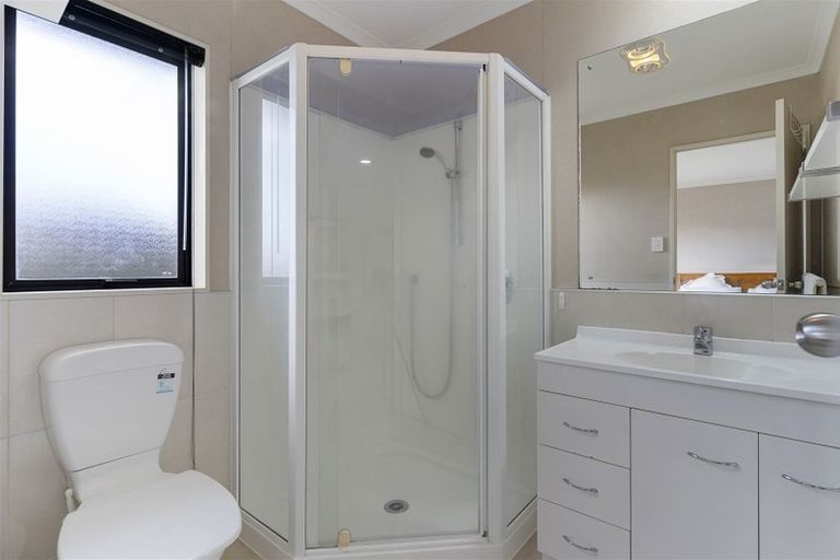 Photo of property in 141f Alfriston Road, Manurewa, Auckland, 2105