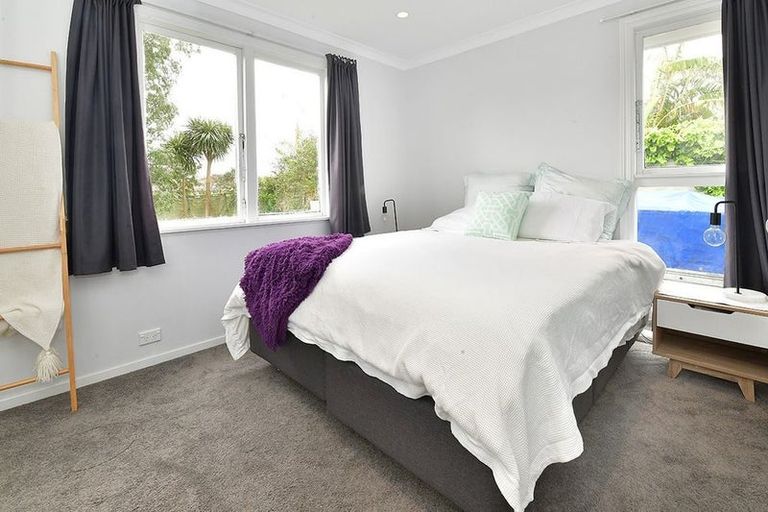 Photo of property in 56 Taurus Crescent, Beach Haven, Auckland, 0626