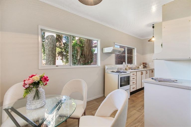 Photo of property in 52 Lawrence Crescent, Hillpark, Auckland, 2102