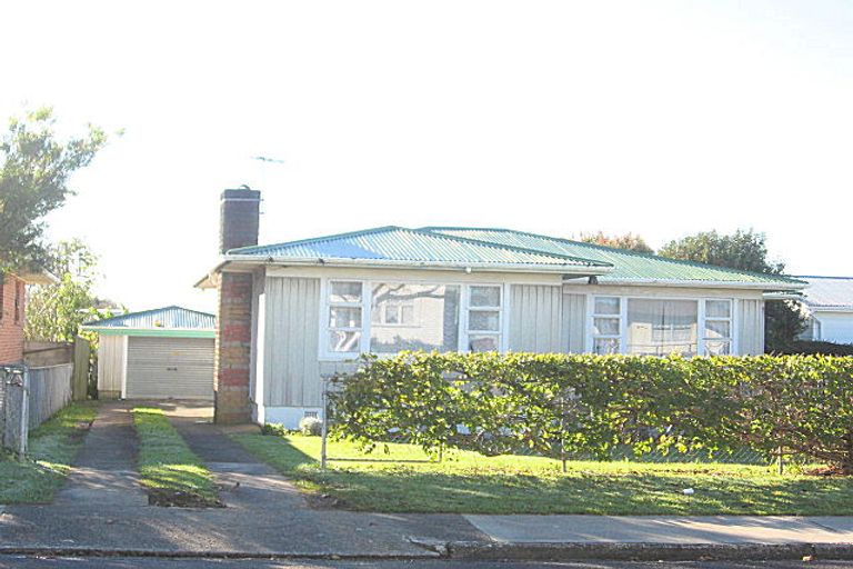 Photo of property in 1 Mckean Avenue, Manurewa, Auckland, 2102