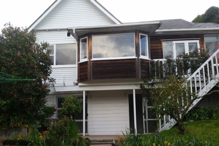 Photo of property in 9 Tai Paku Paku Road, Karaka Bays, Wellington, 6022