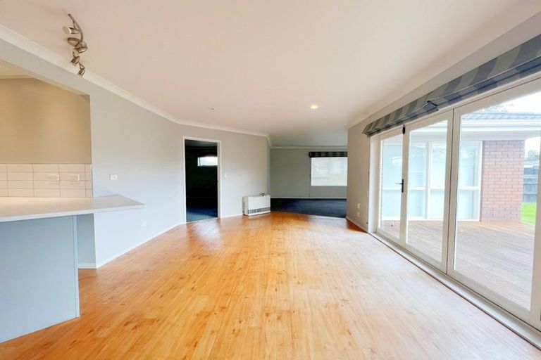 Photo of property in 2 Ash Place, Pukete, Hamilton, 3200