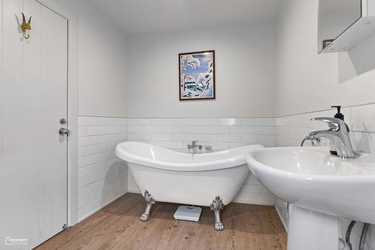 Photo of property in 65 Brandon Street, Featherston, 5710