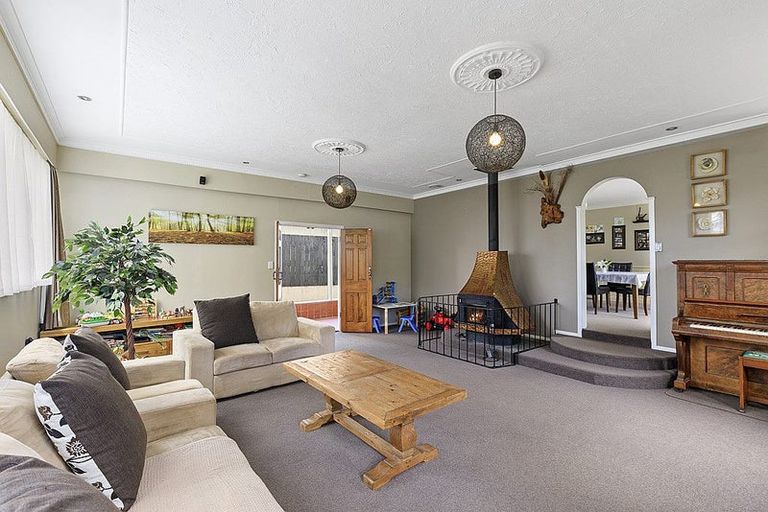 Photo of property in 13 Rawhiti Street, Stokes Valley, Lower Hutt, 5019