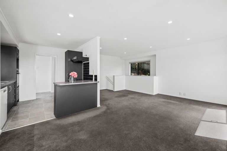 Photo of property in 3/52 Agincourt Street, Glenfield, Auckland, 0629