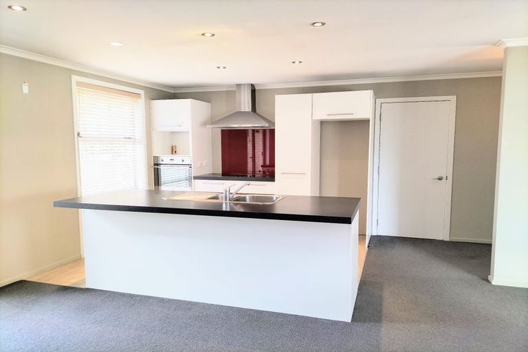 Photo of property in 6 Kereru Close, Halfway Bush, Dunedin, 9010