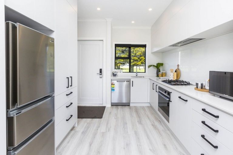 Photo of property in 13 Green Lane, Wallaceville, Upper Hutt, 5018