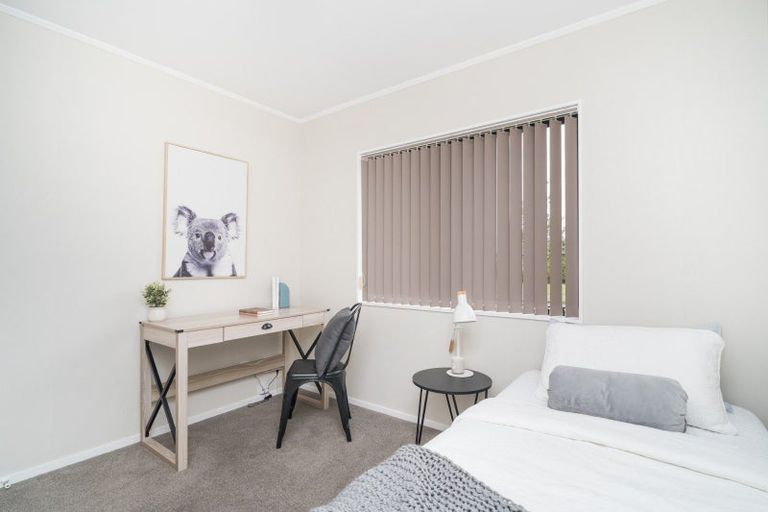 Photo of property in 71 Rhodes Drive, Kelvin Grove, Palmerston North, 4414