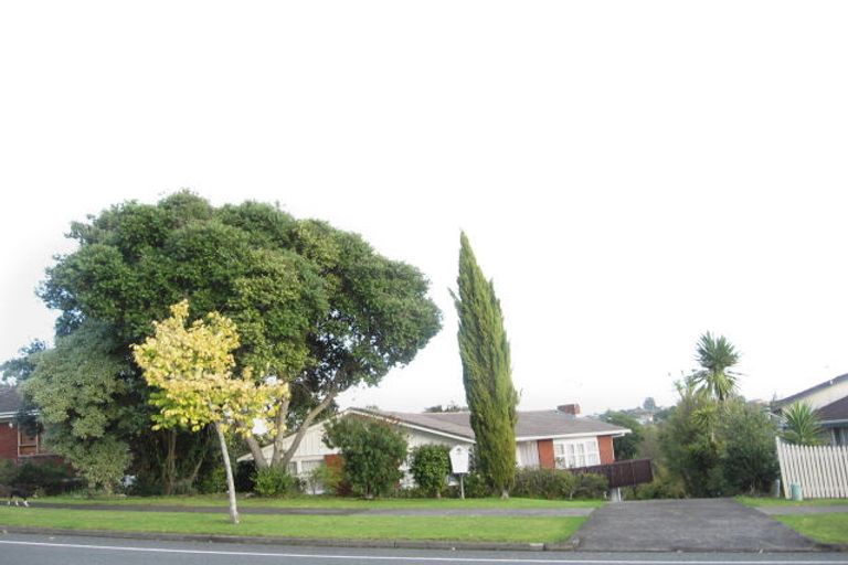Photo of property in 71 Gossamer Drive, Pakuranga Heights, Auckland, 2010