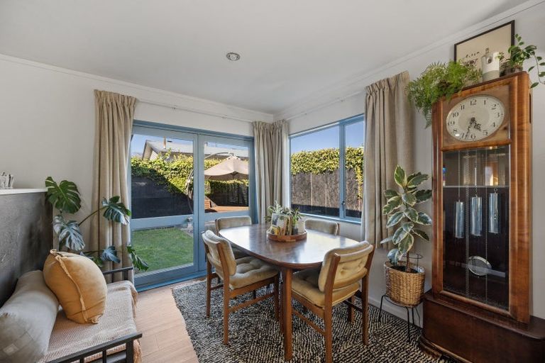 Photo of property in 2/237 Georges Drive, Napier South, Napier, 4110