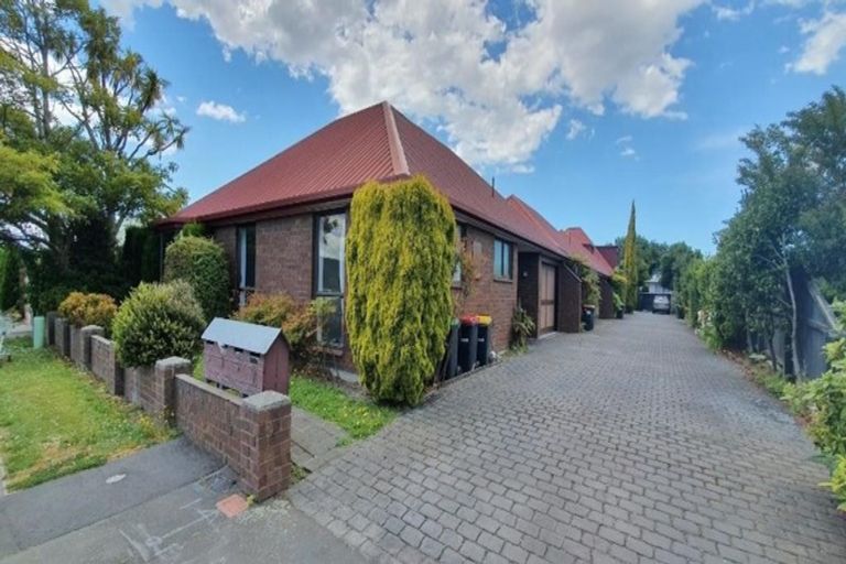 Photo of property in 1/18 Division Street, Riccarton, Christchurch, 8041