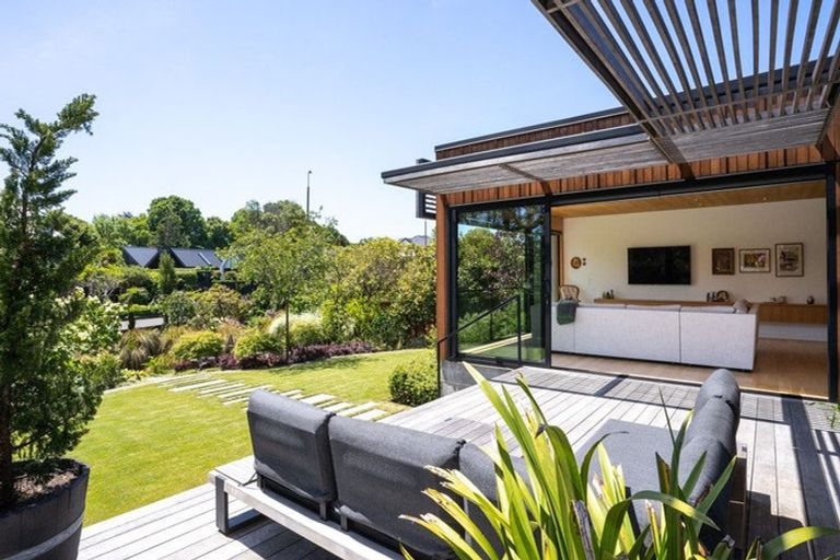 Photo of property in 35 Poynder Avenue, Merivale, Christchurch, 8014