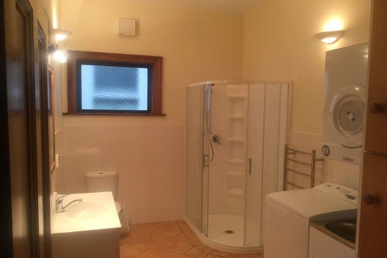 Photo of property in 121 Pirie Street, Mount Victoria, Wellington, 6011