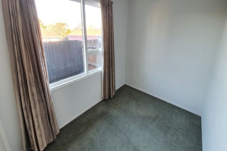 Photo of property in 9b Jade Place, Parklands, Christchurch, 8083