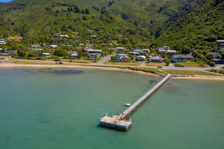 Photo of property in 20 Tirimoana Terrace, Anakiwa, Linkwater, 7281