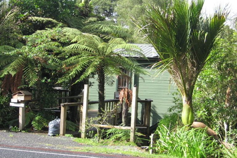 Photo of property in 158 Woodlands Park Road, Titirangi, Auckland, 0604