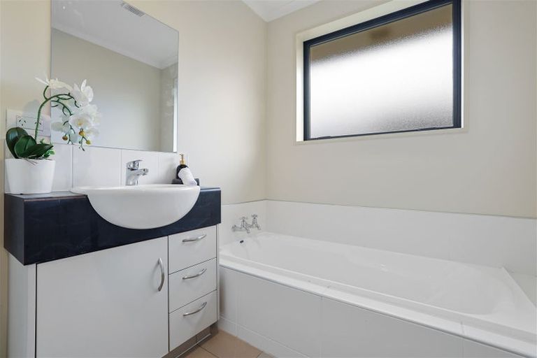 Photo of property in 1 James Hight Drive, Halswell, Christchurch, 8025