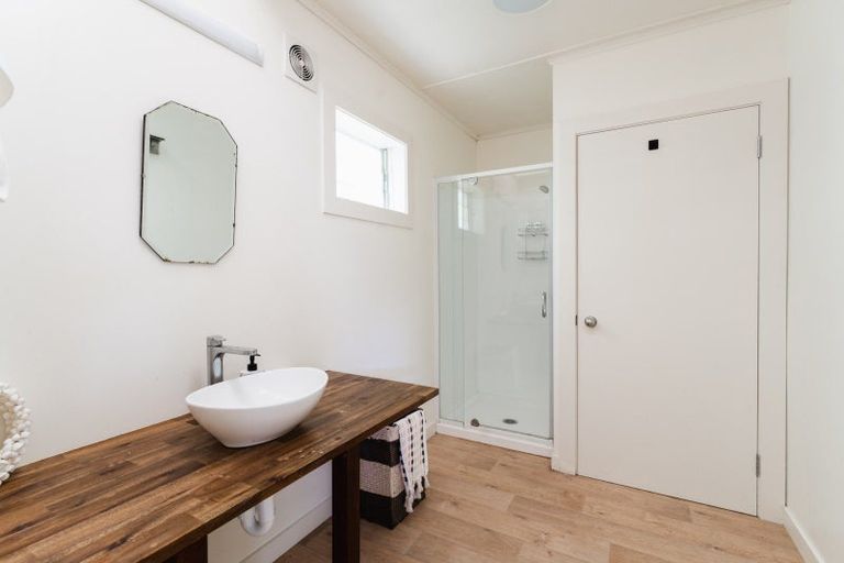 Photo of property in 1 Greenacres Street, Macandrew Bay, Dunedin, 9014