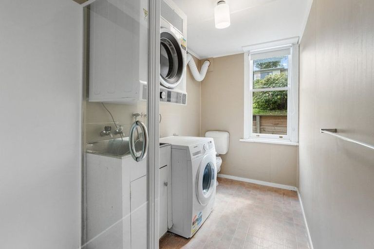 Photo of property in 24 Neidpath Road, Mornington, Dunedin, 9011