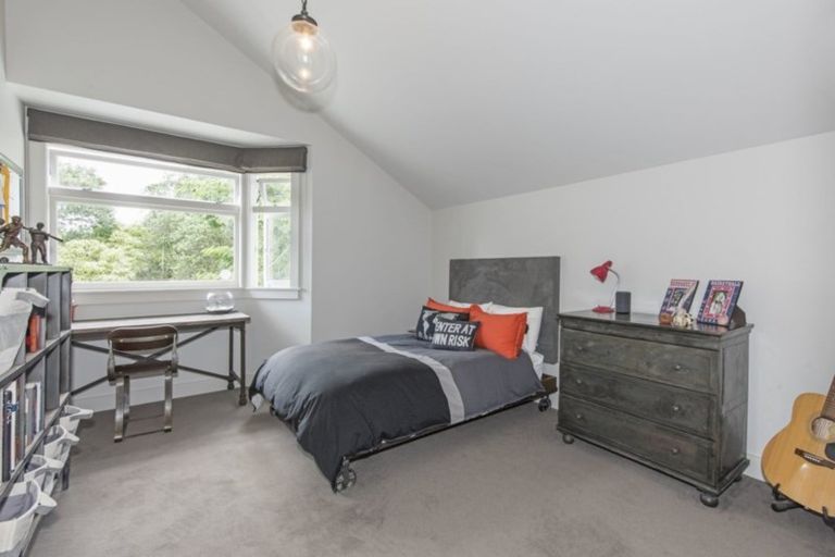 Photo of property in 39 Maungakiekie Avenue, Greenlane, Auckland, 1051